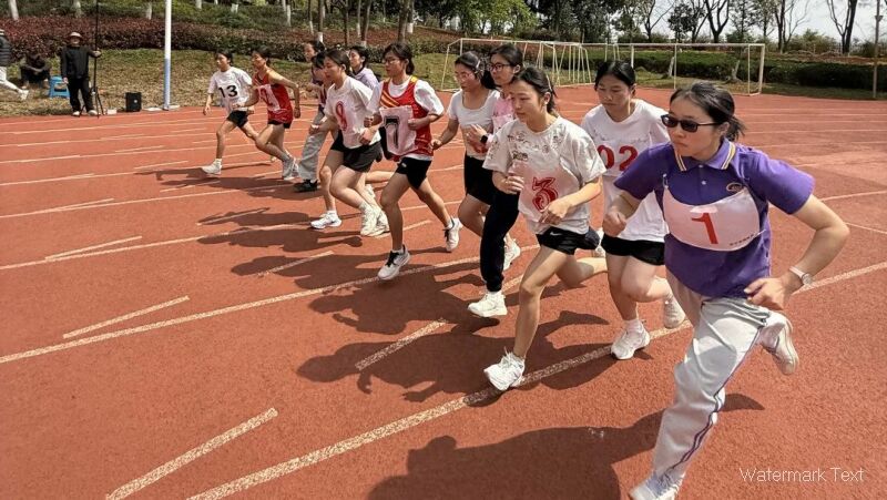 永恒进行时：青春不设终点线.jpg