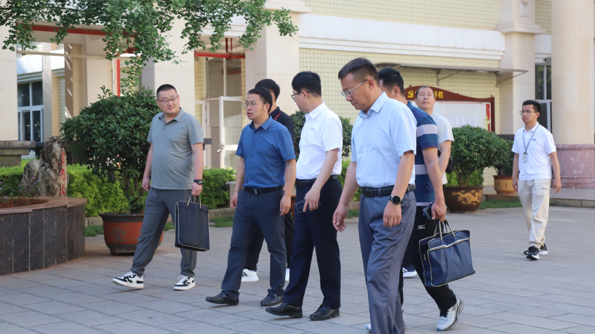 1748487982606051065.jpg 1.jpg